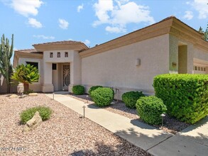 6980 W Rose Garden Ln in Glendale, AZ - Building Photo - Building Photo