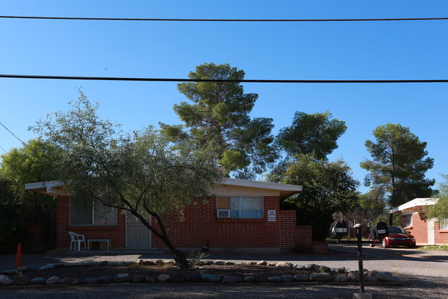 3942 E Lee St in Tucson, AZ - Foto de edificio - Building Photo