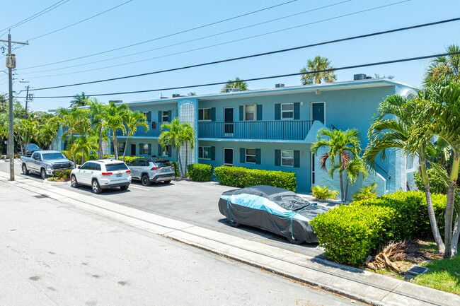 Ken-Lee Gardens in Lake Worth Beach, FL - Building Photo - Building Photo