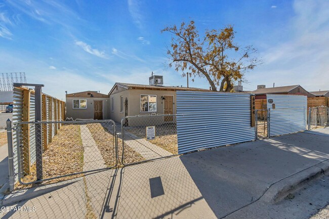 6444 Shirley Ave in El Paso, TX - Building Photo - Building Photo