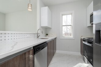 144 Bergen Ave in Jersey City, NJ - Building Photo - Building Photo