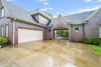 12307 Ridgeview Dr in Goshen, KY - Building Photo - Building Photo