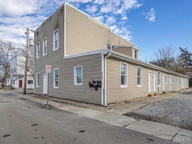 property at 116 N Long St