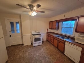 294 Guy Park Ave in Amsterdam, NY - Building Photo - Building Photo