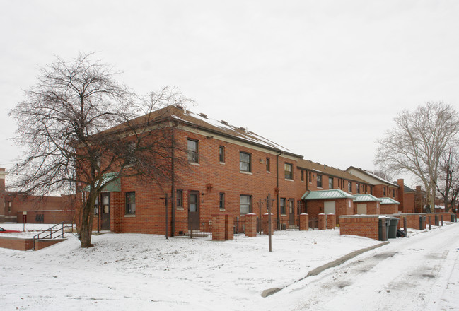 1322 Hawthorne Ave in Columbus, OH - Building Photo - Building Photo