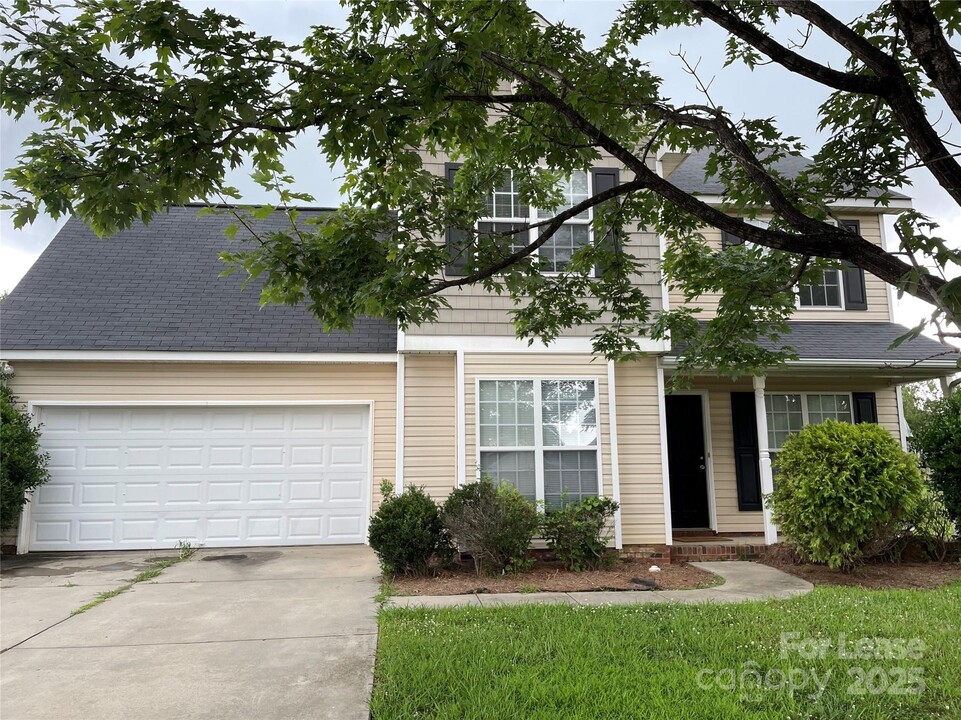 3005 Lanaken Ln in Monroe, NC - Building Photo