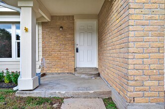 1811 Foxlake Dr in Houston, TX - Foto de edificio - Building Photo