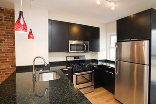 12 Parker Hill Ave, Unit 1 Apartamentos