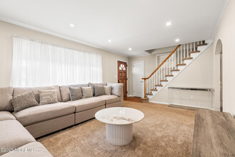 8 Nolan Dr in West Long Branch, NJ - Building Photo - Building Photo