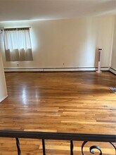 147 Truxton Rd in Dix Hills, NY - Building Photo - Building Photo