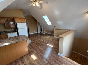 152 Wesley St in Moncton, NB - Building Photo - Building Photo