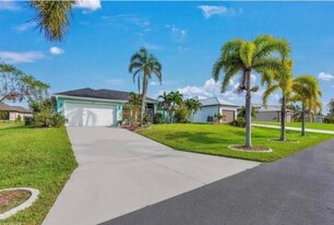 4213 NW 11th Terrace in Cape Coral, FL - Building Photo