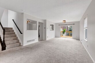 813 William Howard Taft Rd in Cincinnati, OH - Building Photo - Building Photo