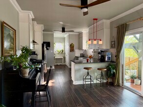 2201 E 20th St in Austin, TX - Building Photo - Building Photo