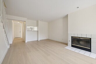 3709 Las Flores Canyon Rd, Unit A in Malibu, CA - Building Photo - Building Photo