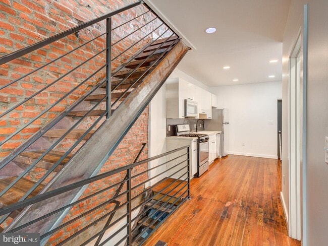 property at 2316 E Cambria St