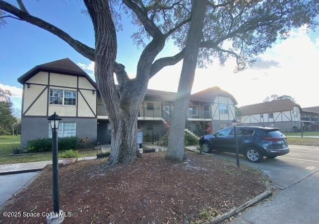 property at 2951 Sir Hamilton Cir