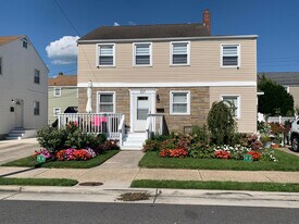 207 N Harding Ave, Unit A in Margate City, NJ - Building Photo