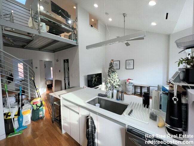 1607 Tremont St, Unit 1