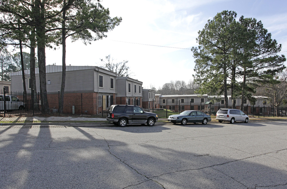 Forest Cove Apartments in Atlanta, GA - Foto de edificio