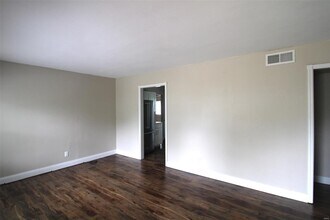 428 Chamberlin Dr in Ballwin, MO - Building Photo - Building Photo