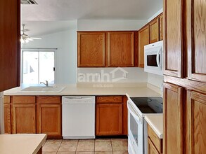 8708 E Crescent Ave in Mesa, AZ - Building Photo - Building Photo