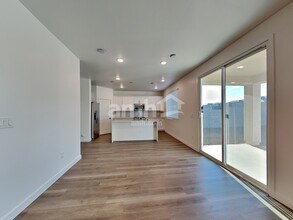 12631 W Flynn Ln in Glendale, AZ - Foto de edificio - Building Photo