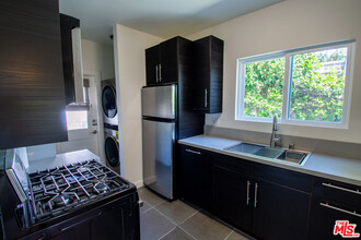 9035 Dicks St in West Hollywood, CA - Building Photo - Building Photo