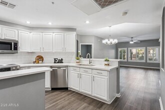 14000 N 94th St in Scottsdale, AZ - Building Photo - Building Photo