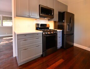 20 Pleasant Valley Dr, Unit 20 in Walnut Creek, CA - Building Photo - Building Photo