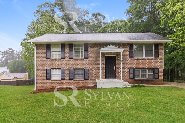 683 Roxbury Dr in Riverdale, GA - Building Photo - Building Photo