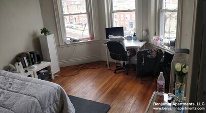 1350 Commonwealth Ave, Unit 20 in Boston, MA - Building Photo - Building Photo