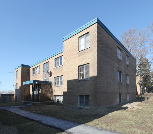 2550 Keele St in Toronto, ON - Building Photo - Building Photo