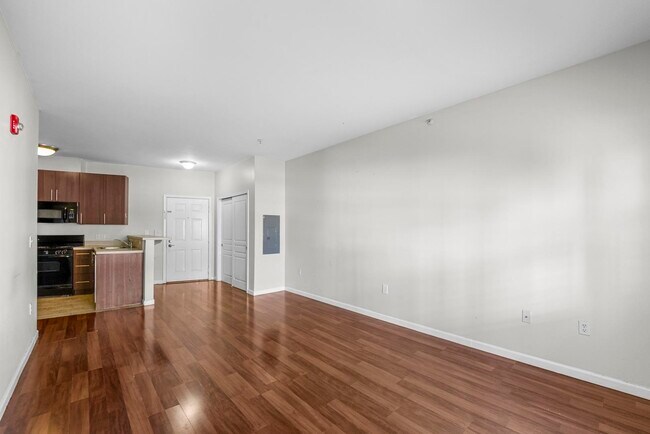 845 Newark Ave in Jersey City, NJ - Foto de edificio - Building Photo