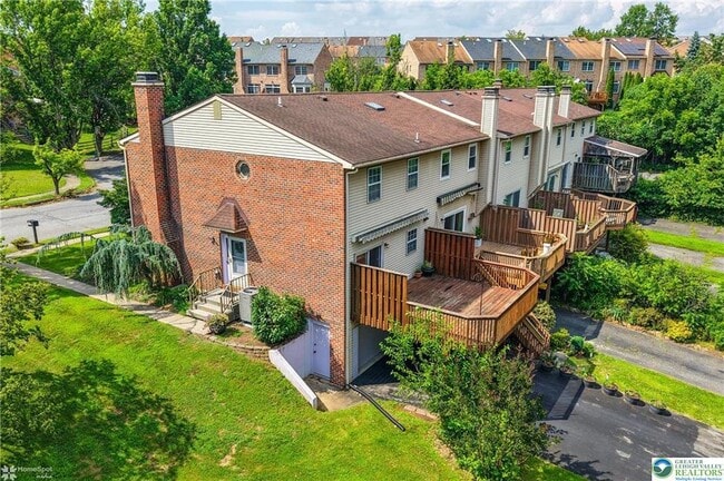 property at 1862 Georgia Dr