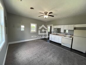 1001 W 1st St, Unit 2 in Muncie, IN - Building Photo - Building Photo