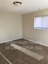 176 W Princeton Ave in Pontiac, MI - Building Photo - Building Photo