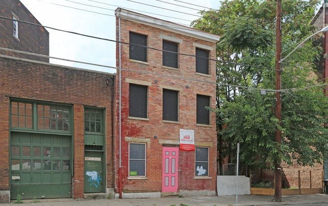 33 E McMicken Ave in Cincinnati, OH - Building Photo - Building Photo