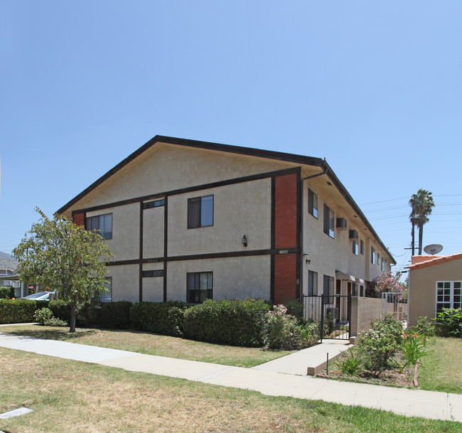 1026 Raymond Ave in Glendale, CA - Building Photo - Building Photo