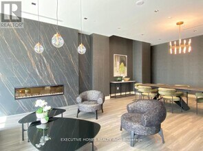 25 Holly St in Toronto, ON - Building Photo - Building Photo