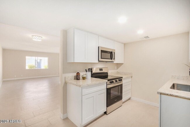 6812 N 35th Ave in Phoenix, AZ - Building Photo - Building Photo