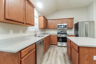 7543 Summer Dale Dr in Rosenberg, TX - Building Photo - Building Photo