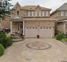 60 Oranmore Crescent in Brampton, ON - Building Photo