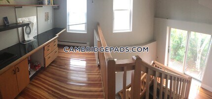 8 Chapman Pl-Unit -1 in Cambridge, MA - Foto de edificio - Building Photo