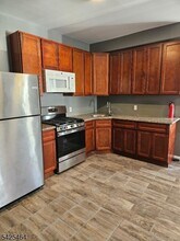310 Halsted St in East Orange, NJ - Building Photo - Building Photo