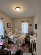 209 E Cottage St, Unit 1 in Boston, MA - Foto de edificio - Building Photo