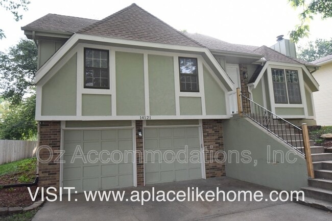 property at 14121 S Cottonwood Dr