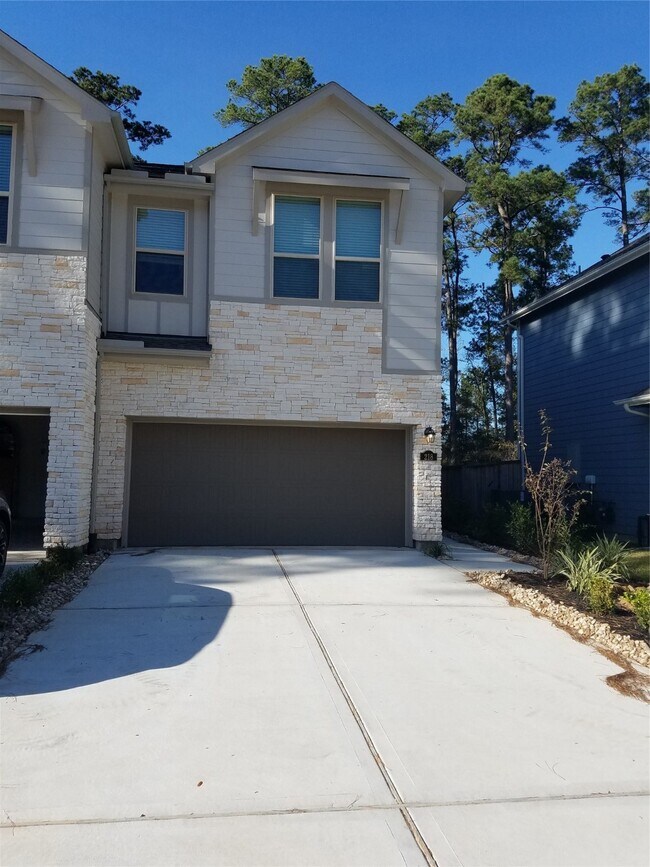 218 Moon Dance Ct in Conroe, TX - Foto de edificio - Building Photo
