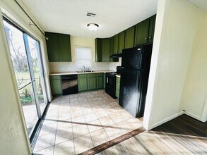 230 Elm St in Midwest City, OK - Building Photo - Building Photo