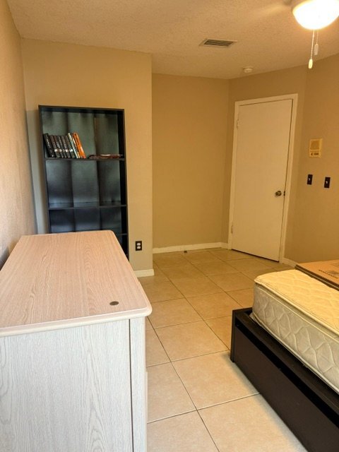 243 E Cedarwood Cir in Kissimmee, FL - Foto de edificio - Building Photo